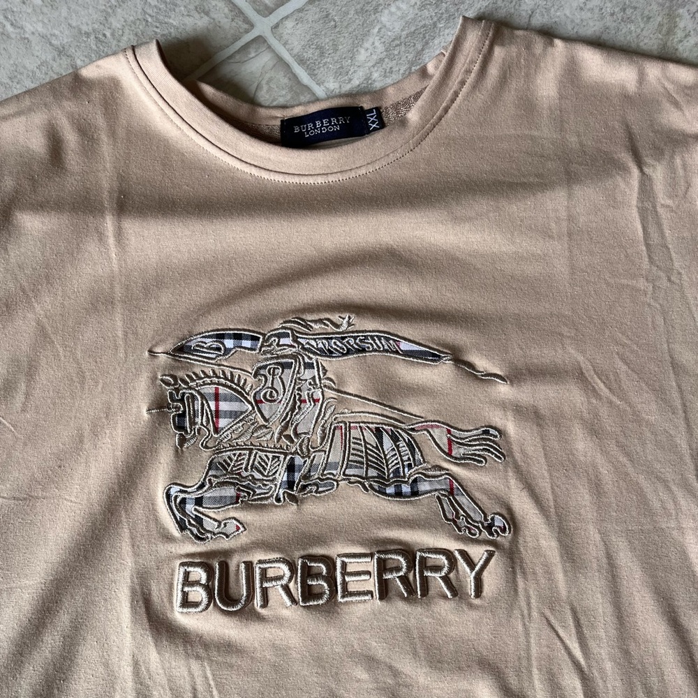 Burberry T-Shirt